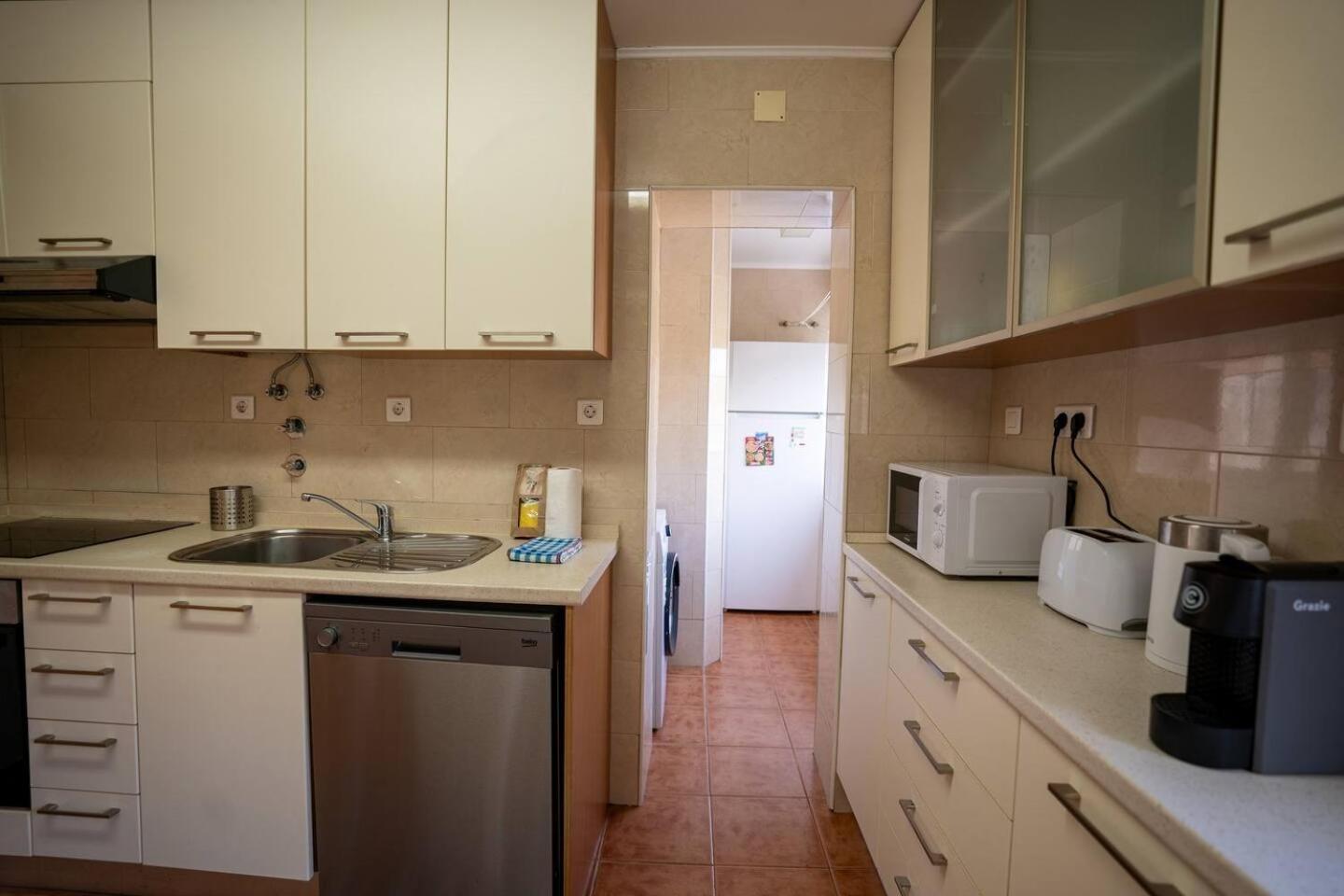 Appartement Cozy And Quiet 3-bedroom Flat Lissabon